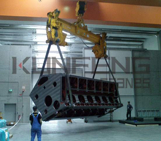 Turnover device suspended on crane-turnover mechanism of belt steering box