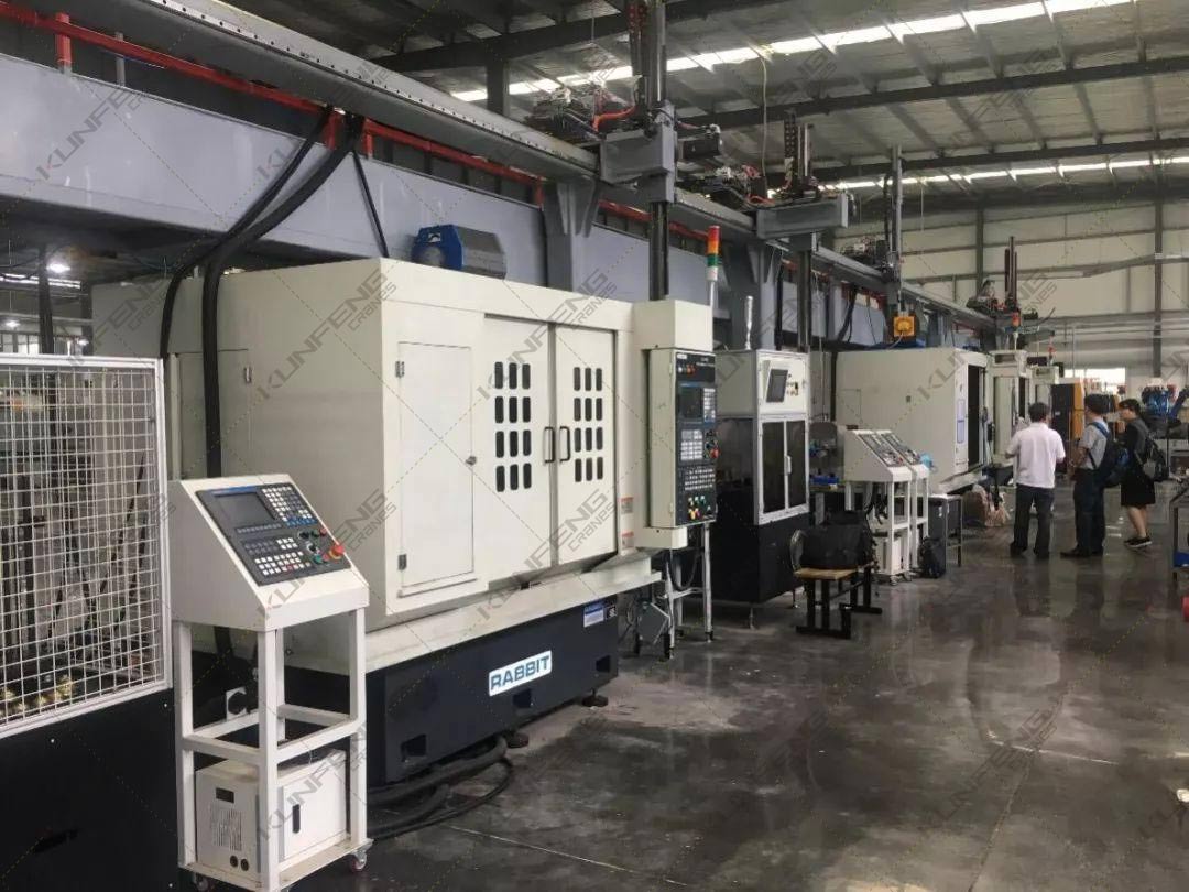 Machine tool non-standard truss manipulator