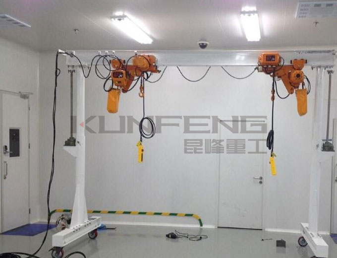 A lightweight aluminum gantry crane