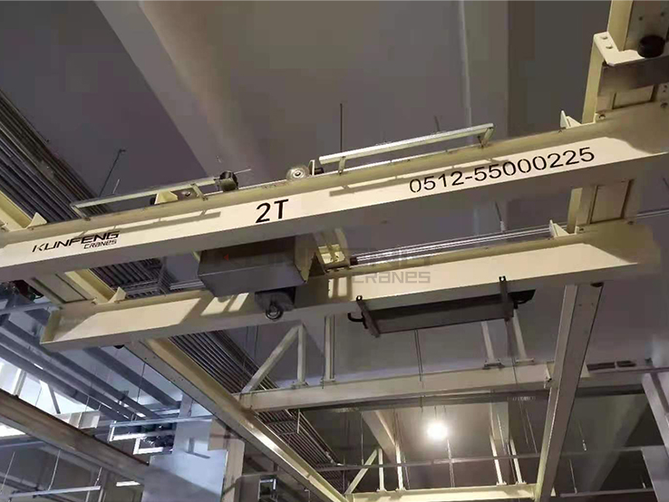 Fully automated clean workshop crane system