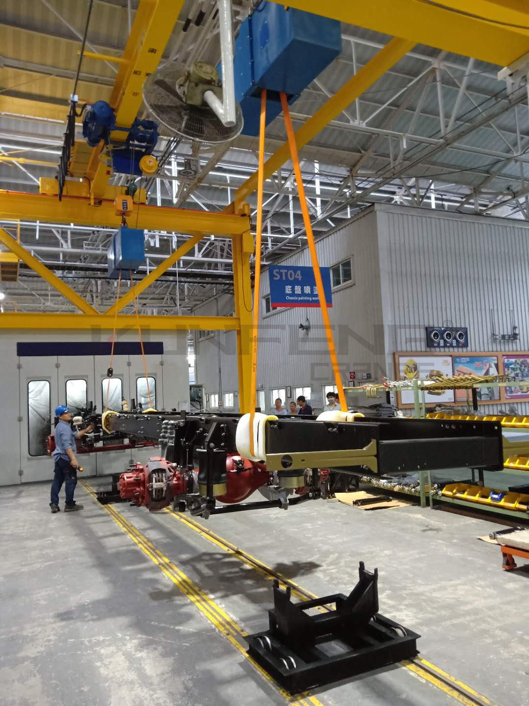 2 Ton Belt Suspension Tipping Crane Frame Turning Machine