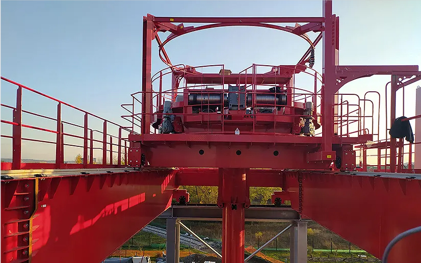 Intelligent Crane Boosts Unmanned Workshop Intelligent Crane Boosts Unmanned Workshop