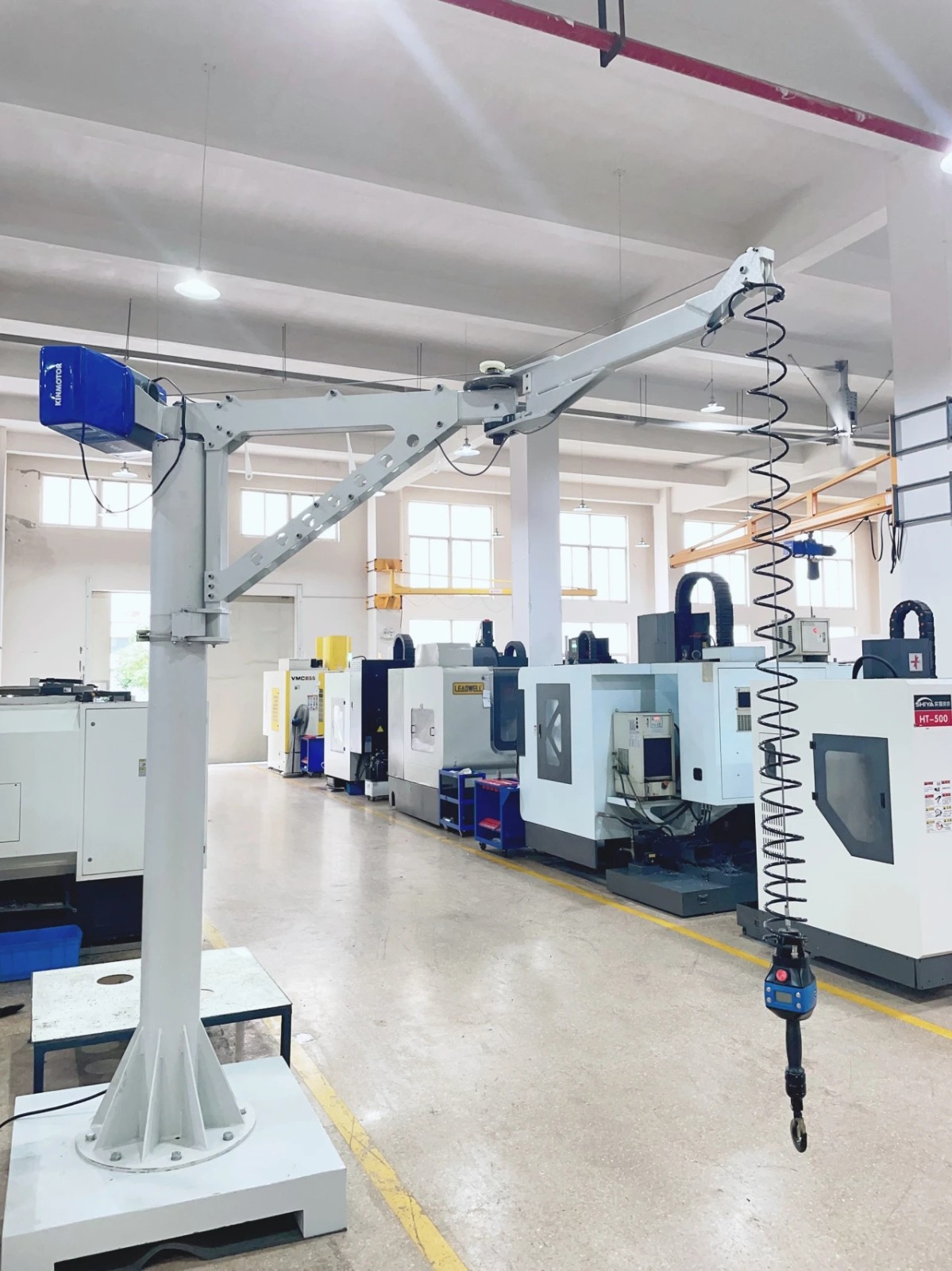 Clean room folding arm jib crane