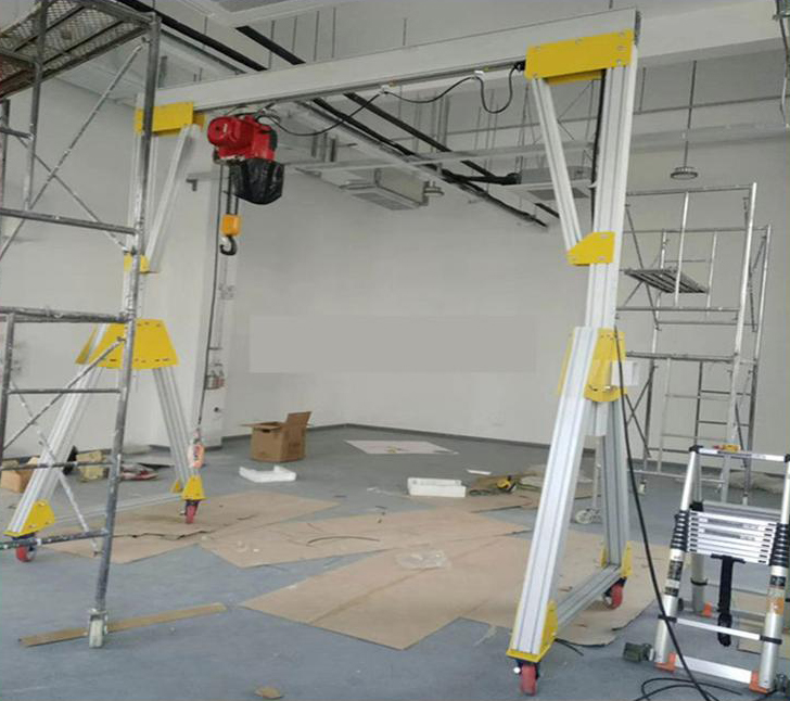 Aluminum portable gantry crane