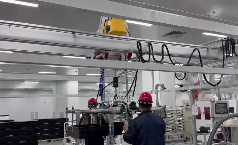 Workshop material handling equipment