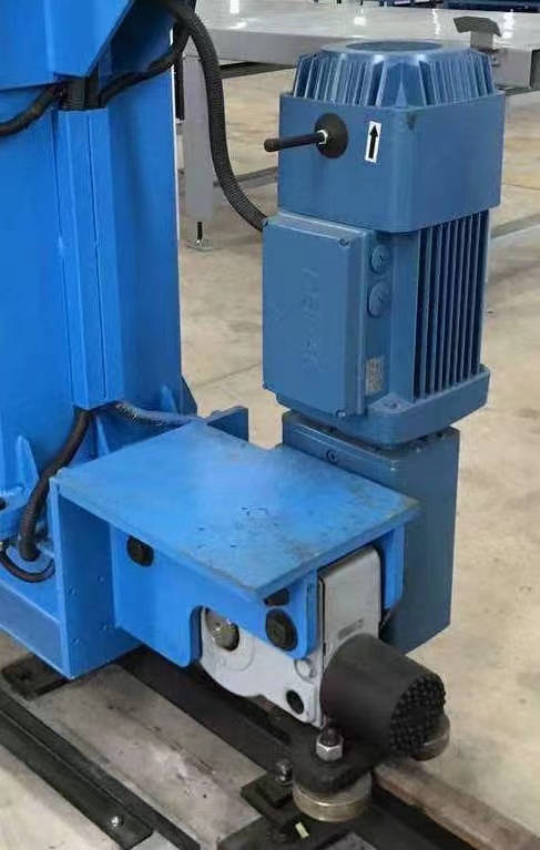 Stacker drive wheel block